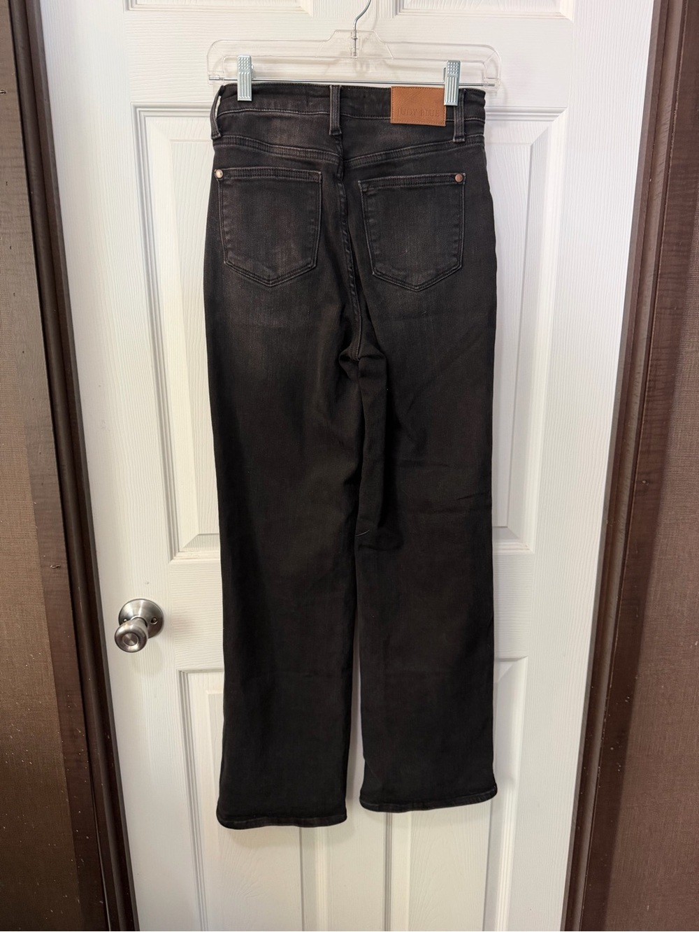 Judy Blue Straight Fit Wide Leg Black Jeans
Sz 25 - Picture 4 of 9